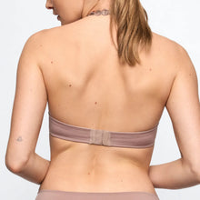 Load image into Gallery viewer, Person wearing a strapless bra with a plain background
