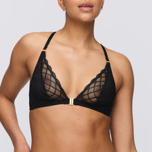 Load image into Gallery viewer, Black. A gorgeous lattice detailed front-opening Bralette. It also has stunning criss-cross back detail. A light, airy bra non-wire top offering both comfort and style.
Fabric content: Elastane:18%, Polyester:23%, Polyamide:59%