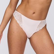 Load image into Gallery viewer, Crystal Pink bikini-style Rio all lace briefs. The full back coverage offers an attractive and smoother look under any outfit. A cool and stylish classic shape.
Fabric Content: Cotton:8%, Polyamide:75%, Elastane:17%