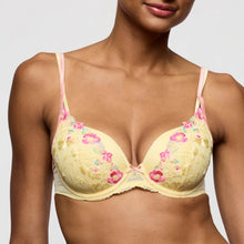 Load image into Gallery viewer, Lizelot Formed Cup Heart Shape Plunge | French Vanilla
