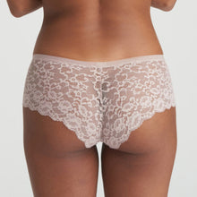 Load image into Gallery viewer, Just what you were looking for: lace shorts that are super comfy and do not show under your clothes. The secret? Soft, fine lace and a seamless finish. No visible lines and a great fit around the bottom. Fabric Content: Polyamide: 82%, Elastane:14%, Cotton: 4%. PATINE.