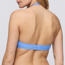 Load image into Gallery viewer, Santorini Blue underwired, non-padded bra. It has the signature Avero dainty daisy straps, which may be worn as normal or in a halter style. This is the perfect everyday bra. Light and comfortable. Its seamfree cups work perfectly as a t/shirt bra too!
Fabric Content: Elastane:16%, Polyamide:84%