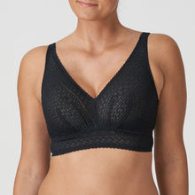Load image into Gallery viewer, Famous for their beautifully crafted bras catering to the larger bust, Montara is a lovely member to the Prima Donna family. An all-lace non-wire bralette with a modern look, it has a pretty stretch cup. The longer line is for comfort and support.
Fabric: Polyamide: 89%, Elastane: 11%. Black.