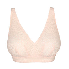 Load image into Gallery viewer, Famous for their beautifully crafted bras catering to the larger bust, Montara is a lovely member to the Prima Donna family. An all-lace non-wire bralette with a modern look, it has a pretty stretch cup. The longer line is for comfort and support.
Fabric: Polyamide: 89%, Elastane: 11%. Crystal Pink.