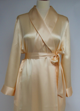 Load image into Gallery viewer, SALE Classic, shawl collar, full length, heavy weight pure satin silk dressing gown. Elegant and stylish, but also with the full warmth of pure silk. Belted at the waist with pockets to each side. Available in 2 colours. Cut generously, e.g., medium will fit up to a size UK14. Made in Italy. Composition: 100% Pure Silk Machine washable.