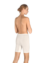 Load image into Gallery viewer, Woollen-Silk totally comfortable Short Leg Brief. This temperature regulating natural fabric is so comfortable to wear. It has no side seams and has a stylish satin edging for subtle elegance. Hanro Woolen/Silk sizing is on the larger end of the spectrum. When ordering select the size down from normal. Fabric mix: 70% merino wool 30% pure silk Machine washable