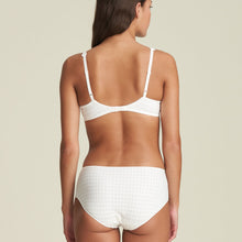 Load image into Gallery viewer, Push-up plunge bra with integrated padding for a deep cleavage, gently edged with the Avero signature daisy embroidery. This bra lifts beautifully, resulting in a seductive cleavage. Particularly good for smaller bust sizes. Fabric Content: Polyester: 83%, Polyamide: 13%, Elastane: 4%