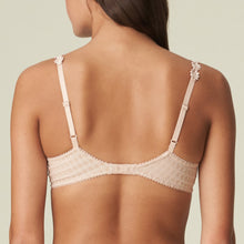 Load image into Gallery viewer, Push-up plunge bra with integrated padding for a deep cleavage, gently edged with the Avero signature daisy embroidery. This bra lifts beautifully, resulting in a seductive cleavage. Particularly good for smaller bust sizes. Fabric Content: Polyester: 83%, Polyamide: 13%, Elastane: 4%