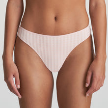 Load image into Gallery viewer, A wide-sided G/String that is beautifully smooth and opaque at the front. A cheeky daisy embroidery detail and the back completes the look! A very feminine, sensual and sexy style that reveals the bottom. Fabric Content: Polyamide: 77%, Elastane: 17%, Cotton: 6%,. Pearly Pink.