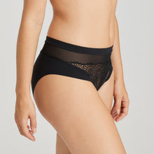 Load image into Gallery viewer, Black. Looking for comfortable and oh so elegant briefs? These high waisted full briefs have it all. The wide cut on the hip means no budging. The exquisite embroidery completes the light, luxurious look. Laser cut at the back for an invisible look under skirts, trousers and dresses. Fabric: Polyamide: 63%, Elastane: 21%, Cotton: 9%, Polyester: 7%