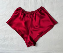 Load image into Gallery viewer, 100% Pure Silk French Knickers.   Elastic waist band and loose leg fitting. We have a large selection of colours and sizes to suit all tastes. Shapes may vary depending on colour choice. All traditional, all French knickers.  Fabric Content: 100% Pure Silk Made in Italy. Crimson.
