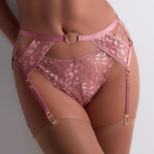 Modern and adventurous, Crazy in Love by Aubade suspender belt accentuates the waist with its sexy animal-inspired embroidery combined with elegant, iridescent straps to create a subtly contrasting effect. Refined gold details at the front and sides shimmer against the skin and showcase the hips.
