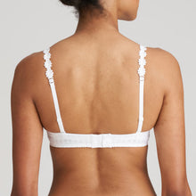 Load image into Gallery viewer, Ivory formed smooth underwire bra with a sweetheart-shaped cup. The straps may be worn normally but also adapt to a halter style. Lovely plunge line. The signature daisy straps complete the picture! This bra has the added advantage that it may also crossed over at the back.  Fabric Content: Polyester: 48%, Polyamide: 43%, Elastane: 9%
