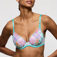 Load image into Gallery viewer, Lisbeth Formed Cup Heart Shape Plunge | Clearwater
