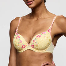 Load image into Gallery viewer, Lizelot Formed Cup Heart Shape Plunge | French Vanilla
