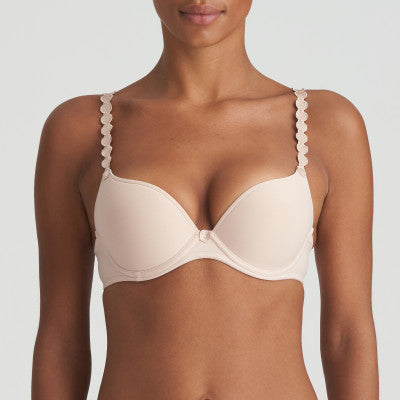 Caffé Latte Padded Push-Up Plunge Bra. The shoulder straps have a playful circular design which can be converted into a halter style. The formed smooth finish of the cup is perfect under T/Shirts. This has a full pad, giving an excellent cleavage especially with smaller busts. Fabric Content: Polyester: 86%, Polyamide: 8%, Elastane: 6%