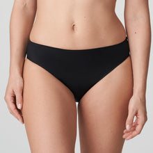Load image into Gallery viewer, Low-key yet elegant Rio briefs in a modern cut that fits closely. The briefs have an invisible finish and do not pinch.  Fabric Content: Polyamide: 76%, Elastane: 19%, Cotton: 5%
