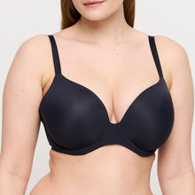 Load image into Gallery viewer, Charcoal. Excellent seamless deep plunge bra with moulded cup. Soft to wear and completely smooth under any garment.
Fabric: Polyamide: 53%, Elastane: 24%, Polyester: 23%

