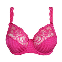 Load image into Gallery viewer, The Madison series is a keeper for many fans. No surprise, because this is very much a youthful, elegant series, thanks to the combination of checks and lace. This bra’s sublime fit has long been acclaimed. The cups are sewn from three sections to support, centre and lift the bust optimally. It not only makes you look slimmer, but it’s also exceptionally comfortable too! Fabric content: Polyamide: 83%, Elastane:17%
