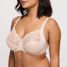 Load image into Gallery viewer, BEST SELLER!
This is our most popular bra, and for good reason! Three-section wire bra with a legendary fit and a light look. The top of the cup is finished with subtle two-tone embroidery that runs into the straps. The cups are deeper than any other Prima Donna bra for a perfect fit.  The firm cups lift the bust while the higher side section covers more and gives proper support which ensures better uplift for largest sizes.
Fabric: Polyamide: 56%, Polyester: 25%, Cotton:12%, Elastane: 7%. CAFFÉ LATTE.
