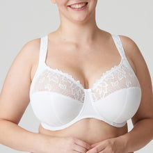 Load image into Gallery viewer, This is a continuation of the Deauville story. A three-piece underwire bra with a unique fit and a modern, airy look for the larger bust. The lace has stylish embroidery on the top of the cup. The base of the cup is smooth for versatile wear. The straps are decorative and offer full support. An all-round winner.  Fabric: Polyester: 74%, Polyamide: 20%, Elastane: 6%. Pure White.
