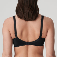 Load image into Gallery viewer, The Madison series is a keeper for many fans. No surprise, because this is very much a youthful, elegant series, thanks to the combination of checks and lace.This bra’s sublime fit has long been acclaimed. The cups are sewn from three sections to support, centre and lift the bust optimally. It not only makes you look slimmer, it’s exceptionally comfortable too!  Fabric content: Polyamide: 83%, Elastane:17%. Black.
