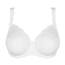Load image into Gallery viewer, The Madison series is a keeper for many fans. No surprise, because this is very much a youthful, elegant series, thanks to the combination of checks and lace.This bra’s sublime fit has long been acclaimed. The cups are sewn from three sections to support, centre and lift the bust optimally. It not only makes you look slimmer, it’s exceptionally comfortable too!  Fabric content: Polyamide: 83%, Elastane:17%
