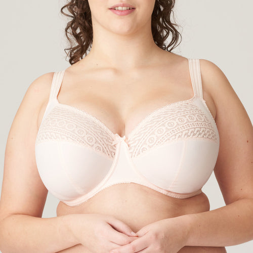 Famous for their beautifully crafted bras catering to the larger bust, Montara is a new member to the Prima Donna family. The is a three-piece underwire bra with a unique fit and a modern look. It has a pretty stretchy lace on the top of the cup. The base is smooth for versatile wear under garments. The straps are decorative and offer full support.   Fabric: Polyamide: 57%, Polyester: 34%, Elastane: 9%. Crystal Pink.