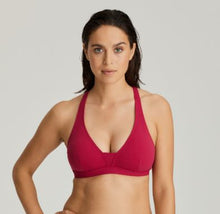 Load image into Gallery viewer, A cool, non-underwired triangle top in a single-coloured swimsuit fabric. The light formed padding in the cups can removed. The shoulder straps are adjustable. Barollo Red is a warm shade that flatters the skin. 
