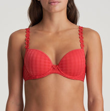 Load image into Gallery viewer, BEST SELLER!  Formed cup, deep plunge underwired smooth bra. It supports the bust and gives a beautiful shape while offering a feminine, plunge effect. The signature daisy straps complete the picture!  Fabric Content:  Polyester: 48%, Polyamide: 43%, Elastane: 9%
