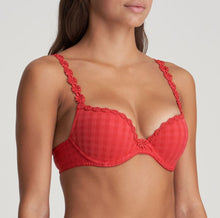 Load image into Gallery viewer, Push-up plunge bra with integrated padding for a deep cleavage, gently edged with the Avero signature daisy embroidery. This bra lifts beautifully, resulting in a seductive cleavage. Particularly good for smaller bust sizes.   Fabric Content: Polyester: 83%, Polyamide: 13%, Elastane: 4%
