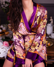 Load image into Gallery viewer, 70% Rayon 30% Silk printed short kimono.
