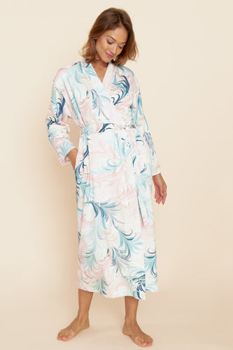 100% pure cotton Kimono. It is printed with a soft feather design and fully lined in a light terry cloth. 