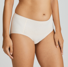 Load image into Gallery viewer, Beautifully comfortable matching full briefs to go with your sports bra, creating a perfect sporty ensemble. Sporty high-waist briefs in a soft, breathable fabric.
