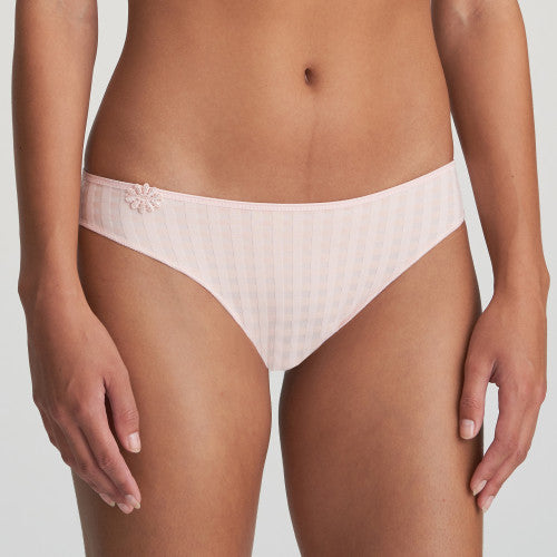Classic bikini style Rio briefs. Completely opaque, subtly decorated with a delicate daisy embroidery. This style covers the whole bottom. They are supper soft and very comfortable to wear.  Fabric Content: Polyamide: 78%, Elastane: 17%, Cotton: 5%