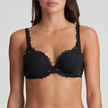 Load image into Gallery viewer, A lovely smooth heart shaped plunge bra. The lace trim on the cup edges and straps adds a feminine finish to this timeless bra. The straps may also be altered to a halter style.  Fabric content: Polyamide: 56%, Polyester: 33%, Elastane: 11%. Black.
