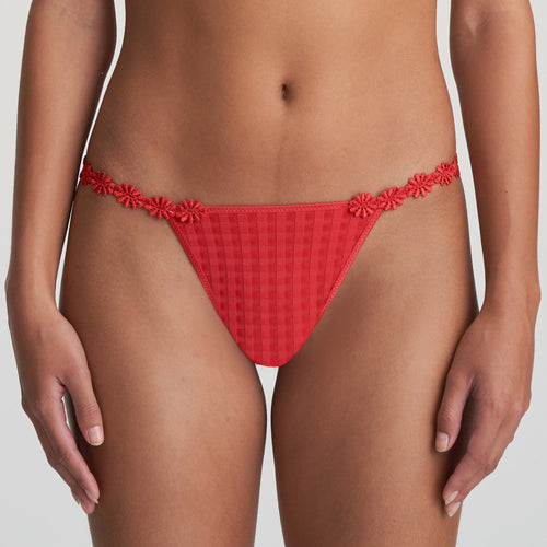 Playful daisy trim narrow sided G/String with an opaque front. A very feminine, sensual and sexy style that reveals the bottom. This style offers the minimum look!  Fabric Content: Polyamide: 79%, Elastane: 17%, Cotton: 4%