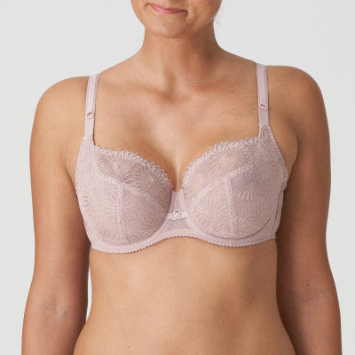 Bois de Rose. This Tulip Shape underwire bra is feminine, comfortable, and super-luxurious. The tonal colour creates an edgy tattoo effect. The removable extra straps accentuate your feminine cleavage. Looks wonderful under a V-neck top or dress. The embroidered lace is both soft and supple. A perfect is 3 panelled and fully supportive Balconnet bra, suitable for any occasion.  Fabric: Polyamide: 61%, Polyester: 24%, Elastane:15%