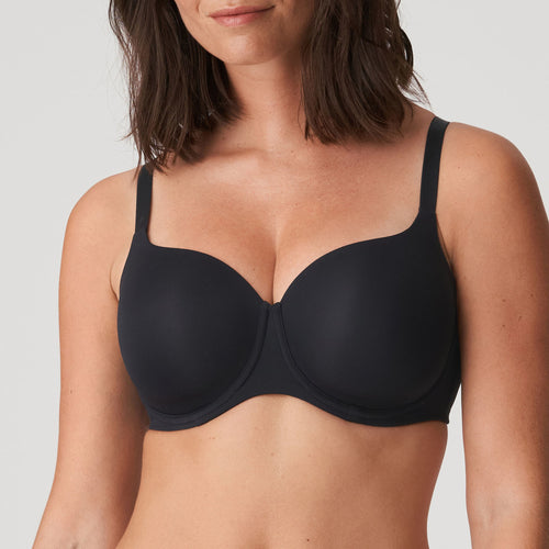 Charcoal smooth formed cup heart shaped underwire bra. It is perfectly seamfree and smooth. The moulded cups give a lovely natural shape combined with excellent support. 