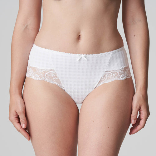 A most flattering hipster style brief, giving a modern look to a stylish and elegant piece of underwear. 