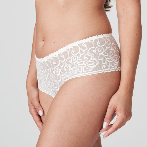 A sexy, opulent luxury G/String made from a soft, wide embroidered fabric. The fit is flattering over the hip and bum giving a shorts look to the front. The feminine, ivory colour is perfect under light-coloured clothing. Pure elegance!  Fabric content: Polyester: 45%, Polyamide: 37%, Elastane:12%, Cotton: 6%