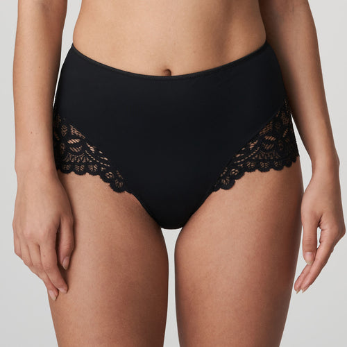 Black high waist full briefs. Wide stretch lace at the hip and bottom.