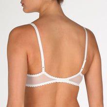 Load image into Gallery viewer, BEST SELLER! An all-lace plunge bra with removable pads to the C cup. This gorgeously shaped bra adds cleavage to any bust size. The double delicate straps give extra support without bulk. The removable pads (in A to C) allow the wearer to adjust the uplift. This bra lifts and centres the bust to give the ultimate cleavage. D - E cups are a formed plunge but without a pad. Fabric content: Polyamide: 54%, Polyester: 32%, Elastane: 14%. Ivory.
