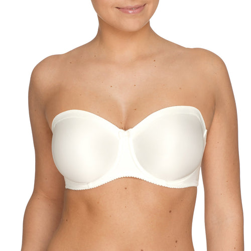 Satin strapless bra in a seamless fabric without padding. Straps are detachable so the bra can be worn with or without. 