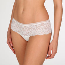 Load image into Gallery viewer, Just what you were looking for: lace shorts that are super comfy and do not show under your clothes. The secret? Soft, fine lace and a seamless finish. No visible lines and a great fit around the bottom.  Fabric Content: Polyamide: 82%, Elastane:14%, Cotton: 4%. IVORY.
